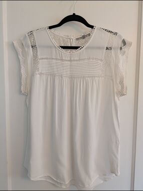 Daniel Rainn White Lace Pintuck Blouse